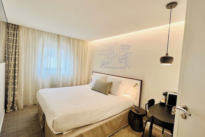 Room 40 of 80
