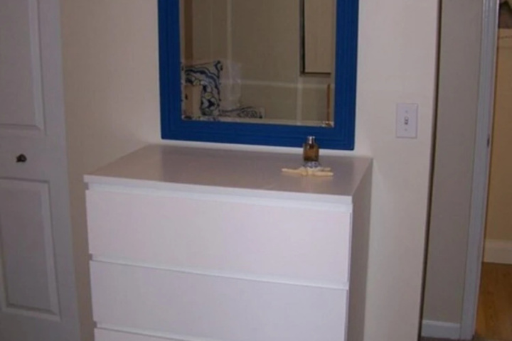 Room 8 of 15