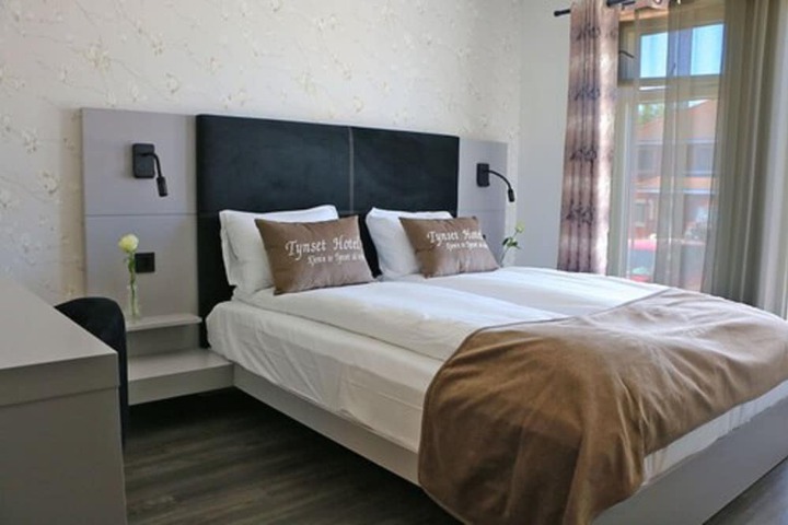 Room 8 of 39