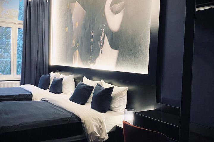 Room 57 of 100