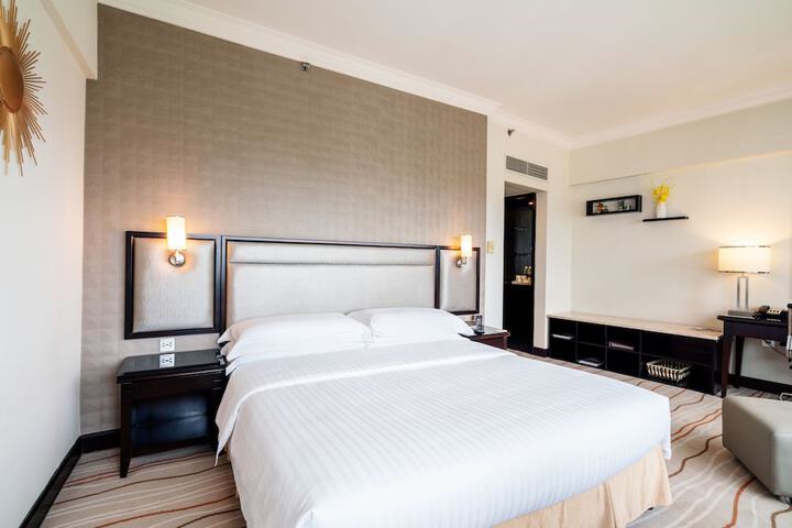 Room 3 of 36