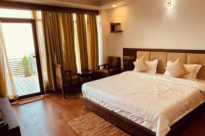 Room 5 of 53