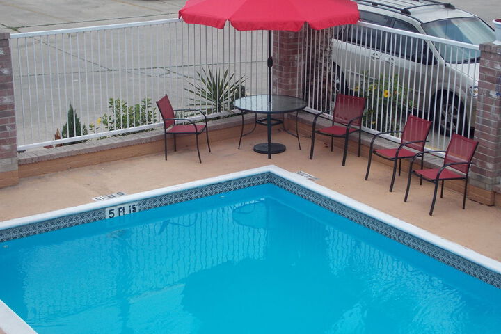 Pool 49 of 128