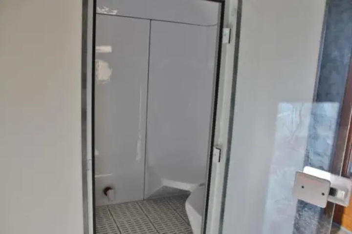 Room 2 of 16
