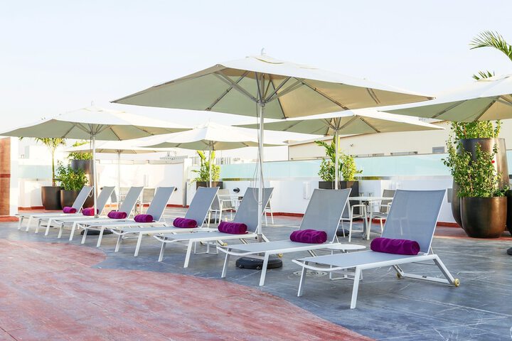 Hotel with Pool