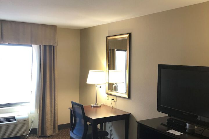 Room 11 of 50