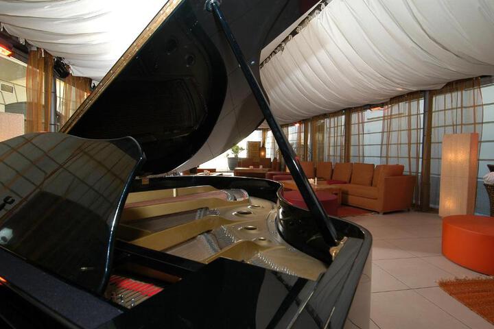 Photo 8