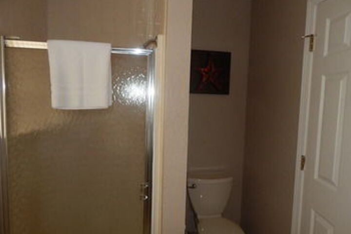 Room 27 of 139