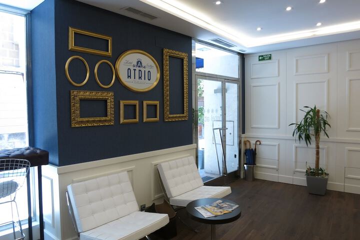 Entrance & Lobby