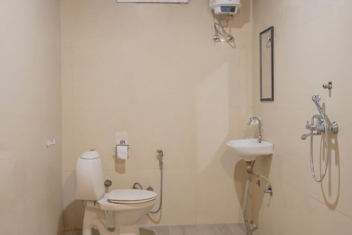 Room 49 of 80