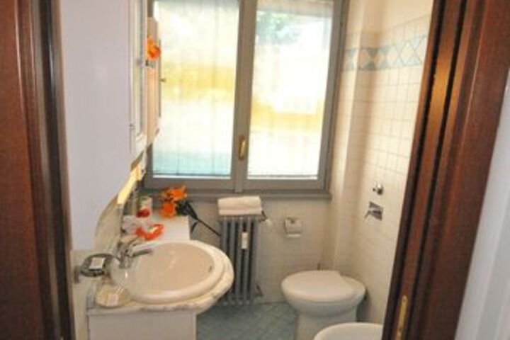 Room 3 of 24