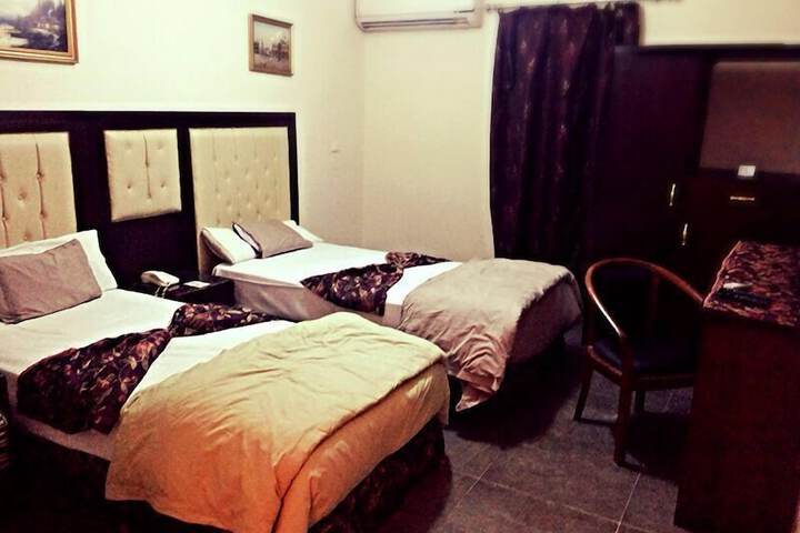 Room 13 of 52