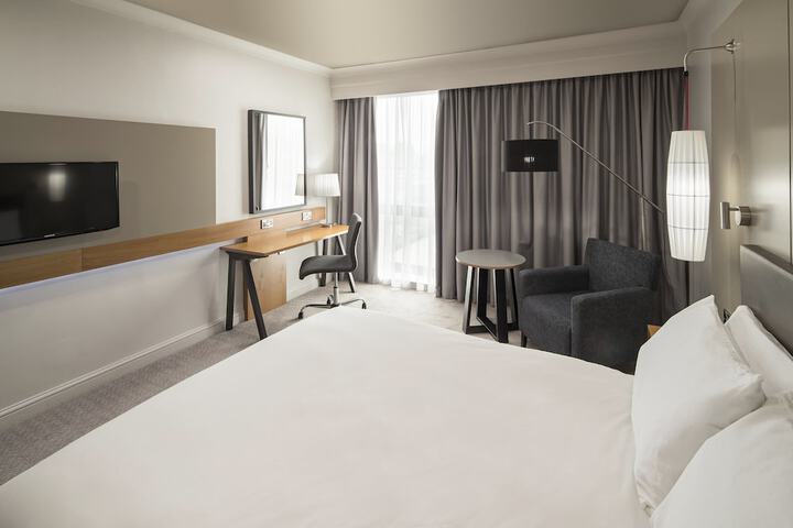 Room 25 of 137