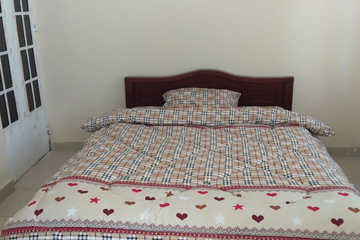 Room 10 of 20