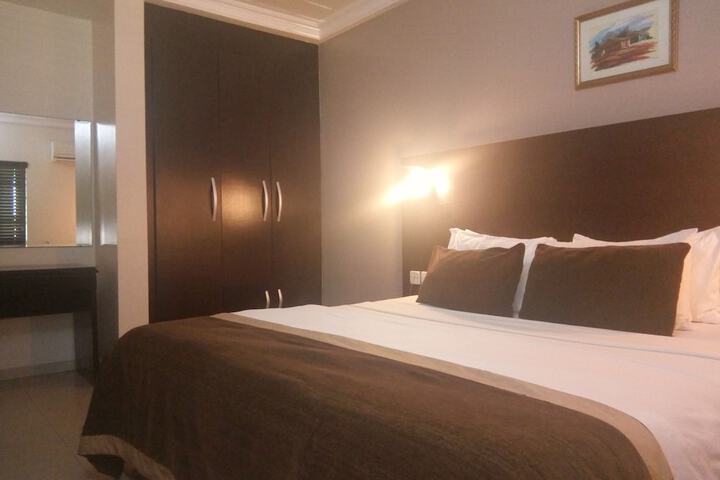 Room 5 of 29