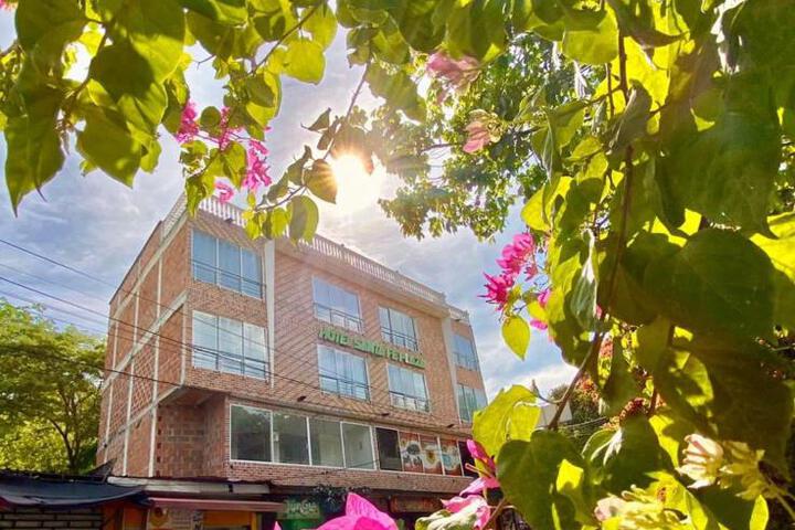 Hotel santa fe plaza sucursal HBP