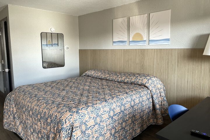 Room 12 of 14
