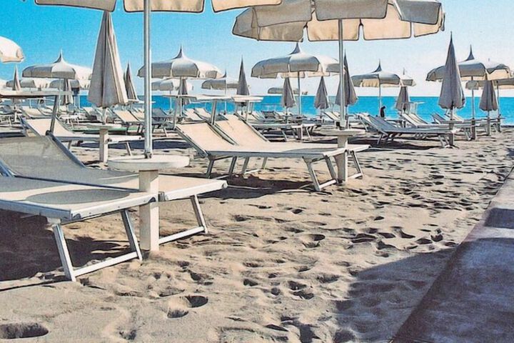 Beach 38 of 78