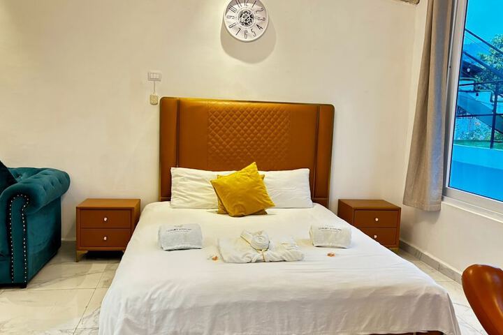 Room 47 of 339