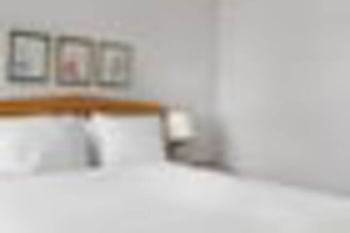 Room 227 of 984
