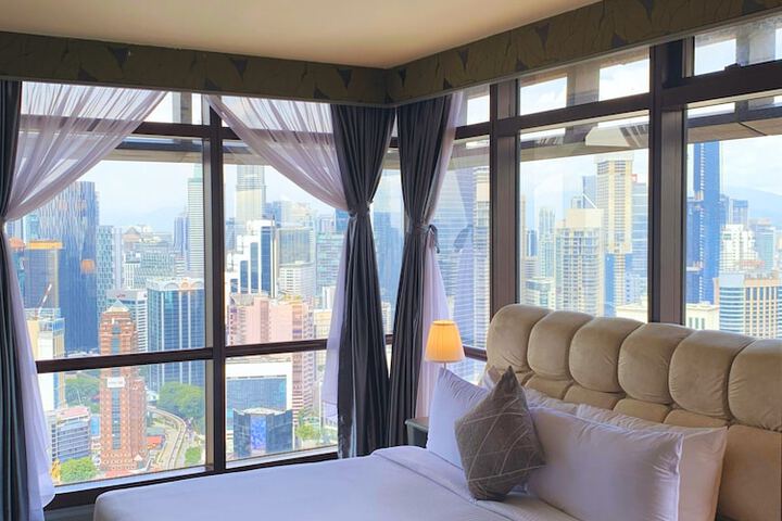 Room 17 of 82