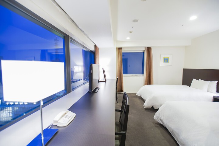 Room 8 of 53