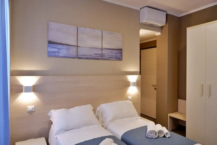 Room 3 of 14