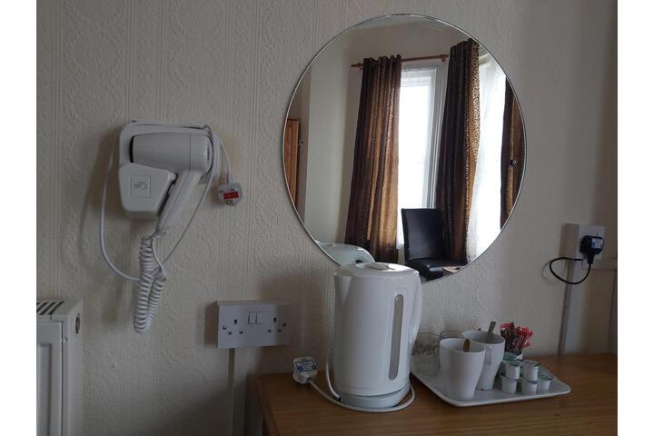 Room 5 of 35