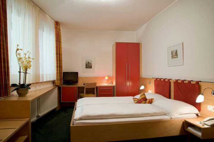 Room 14 of 54