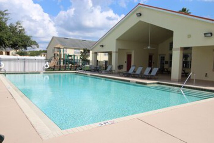 Pool 111 of 165