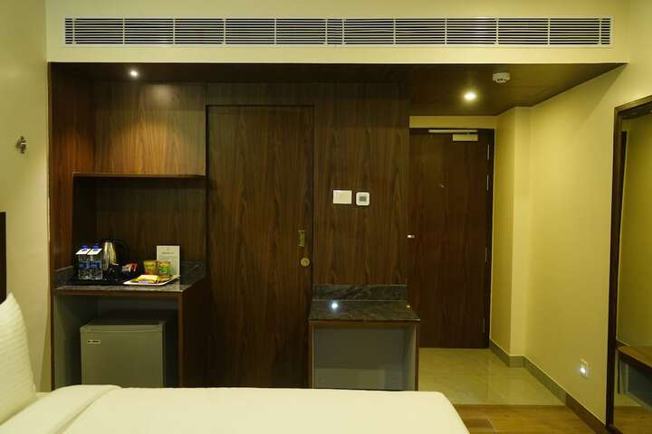 Room 14 of 42