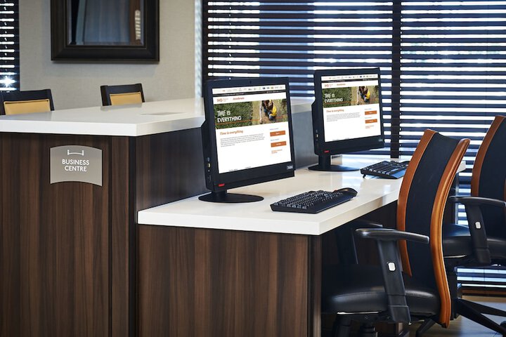 Business Center 35 of 48