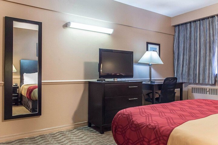 Room 15 of 36