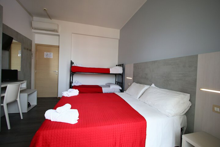 Room 21 of 161