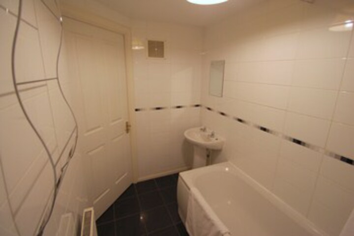 Room 4 of 34