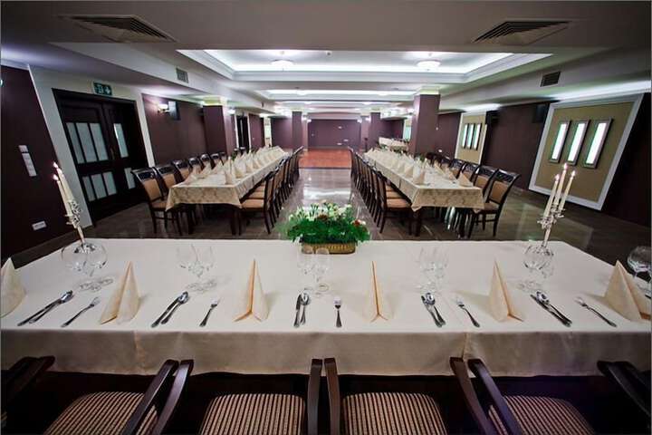 Ballroom/Hall 42 of 50