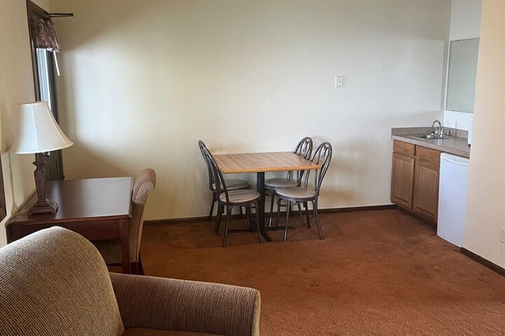 Room 98 of 202
