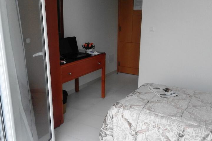 Room 19 of 53