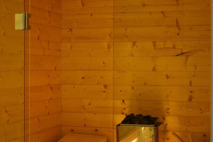 Room 70 of 163