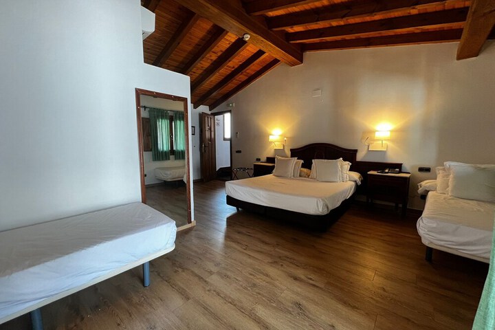 Room 27 of 119