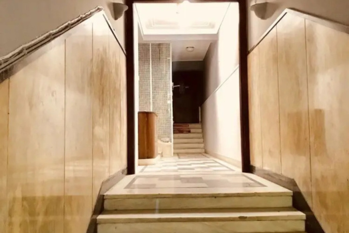 Room 11 of 14