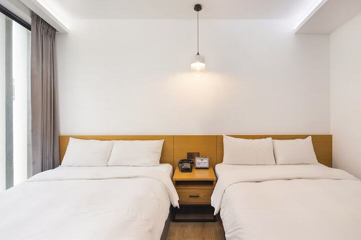 Room 15 of 151