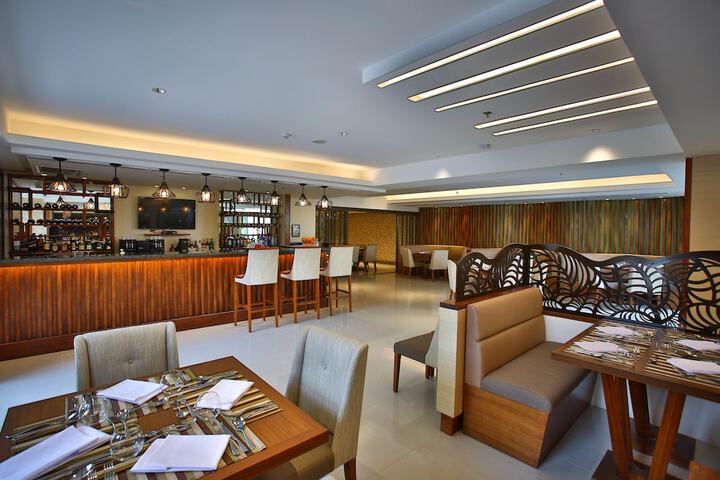 Lounge 115 of 128