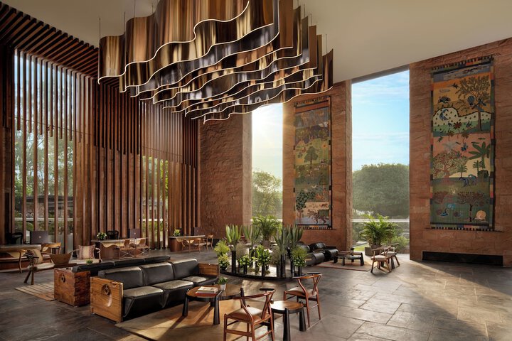 Entrance & Lobby