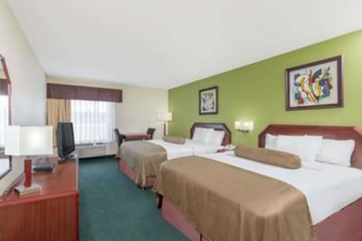 Room 18 of 65