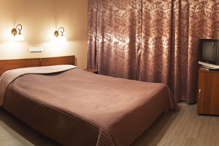 Room 14 of 28