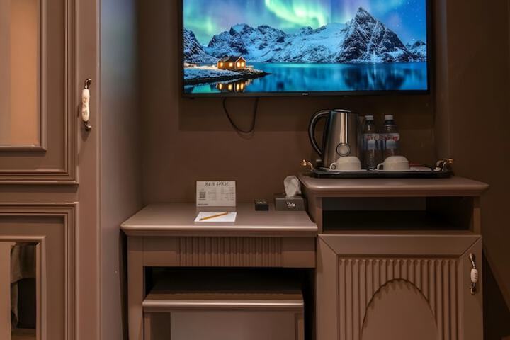 Room 7 of 25