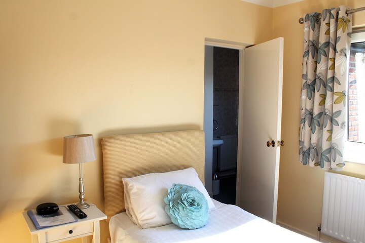 Room 14 of 33