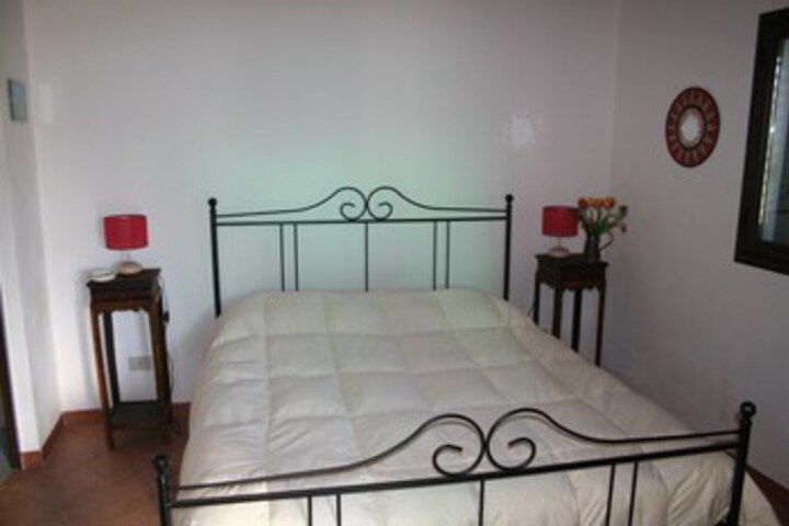 Room 16 of 38