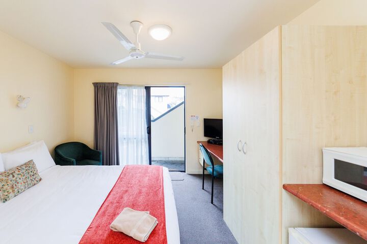 Room 19 of 54